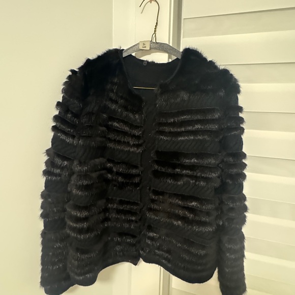 Authentic Saga furs coat - Picture 2 of 7
